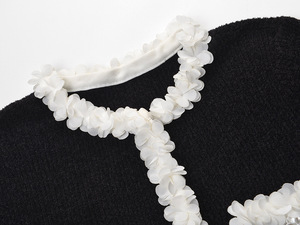 Abito Tubino Nero da Donna in Maglia, Vestibilità Aderente, Decorazione Floreale Tridimensionale, Manica Corta, Collo Tondo, Elegante Lunghezza <span class=keywords><strong>Midi</strong></span> - Product Image 3