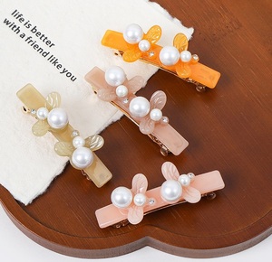Pince à <span class=keywords><strong>cheveux</strong></span> en perles en acétate véritable pour femme, collection Automne Hiver Printemps, pince griffe pour l'arrière de la tête, motif abeille, style élégant - Product Image 1