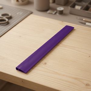 Profilés en PVC souple pour moulures d'extrusion et clips de fixation d'affiches – Haute Qualité, Durables, Écologiques, Design Traditionnel, Modèle 3D - Product Image 3