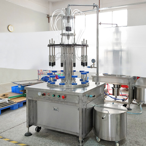La Automática neumática colonia máquina <span class=keywords><strong>de</strong></span> llenado <span class=keywords><strong>de</strong></span> la línea <span class=keywords><strong>de</strong></span> producción <span class=keywords><strong>de</strong></span> fragancia máquina <span class=keywords><strong>de</strong></span> llenado <span class=keywords><strong>de</strong></span> 15-1000ml - Product Image 2
