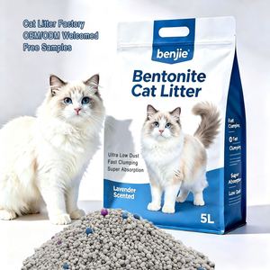 BENJIE OEM Vente en gros de litière pour chat en argile bentonite de qualité supérieure, 5L, à forte absorption des odeurs, agglomérante, divers parfums - Product Image 1