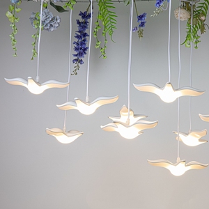 Lámpara Colgante Decorativa con 10 Cabezas de Gaviota, Luz Decorativa de Pájaro Volador Brillante para Decoración de Bodas y Escenarios - Product Image 4