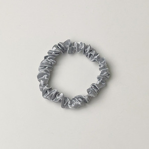 Groothandel Goedkope Europese Stijl Satijn Haar <span class=keywords><strong>Scrunchies</strong></span> Vrouwelijke Elastische Zijden Haarband Stijlvolle Paardenstaart Houder Voor Meisjes Effen Kleur - Product Image 4