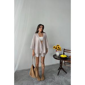 Conjunto de túnica y pantalones cortos a rayas beige, conjunto de verano para mujer, ropa informal holgada, talla S - Product Image 1