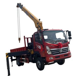 Grúa Telescópica Sinotruk de 7 Toneladas en Venta, Ideal para Carga, Construcción y Rescate en Carretera - Product Image 1