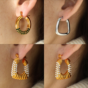 Pendientes de Aro Modernos Geométricos Chapados en Oro de 18K con Incrustaciones de Zirconia en Acero de Titanio para Fiesta - Product Image 3
