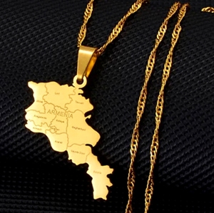 Meisai Jewelry, una vasta gamma di collane con ciondoli a forma di mappa di città provenienti dall'Europa e dall'America, è una collana in acciaio inossidabile. - Product Image 5