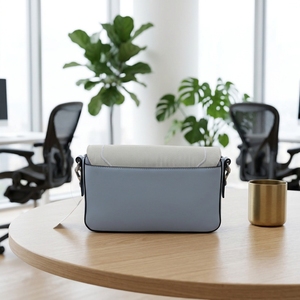 Nouveau design 2026 – Sac à main tendance pour <span class=keywords><strong>femme</strong></span> en toile et PU, sac à bandoulière avec large sangle et rabat, sac croisé pour <span class=keywords><strong>femme</strong></span> - Product Image 4