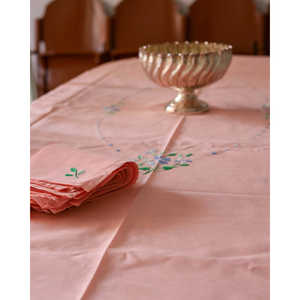 Daniele F. Pair of Pink Linen Rectangular and Square Tablecloths <b>Eco</b>-<b>Friendly</b> <b>Fabric</b> for Restaurants and Hotels for Parties - Product Image 4