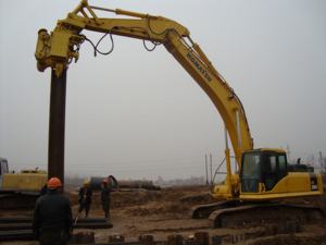 مطرقة اهتزازية جانبية للحفارات، مطرقة اهتزازية مثبتة على الحفار بمشبك جانبي - Product Image 5