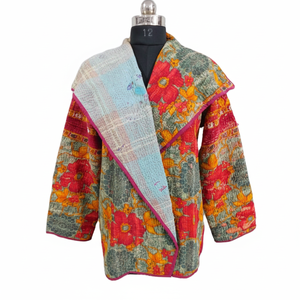 Veste courte d'hiver pour femme, style vintage bohème hippie Kantha, en coton, imprimé floral fait main, écologique, matelassée et respirante - Product Image 1