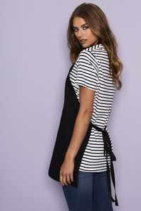 ผ้ากันเปื้อนคอวีสำหรับร้านครัว ร้านเสริมสวย ร้านตัดผม ผู้หญิง แบบสั่งทำพิเศษ มีกระเป๋า พร้อมบริการพิมพ์ลายและปักโลโก้และป้ายชื่อ ผลิตจากผ้าโพลีเอสเตอร์ 100% - Product Image 3