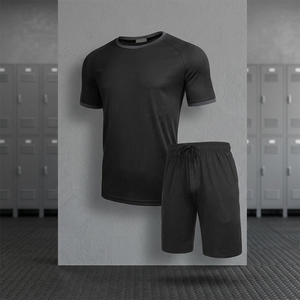 Conjunto de 2 piezas de secado rápido para hombre, camiseta de manga corta con cuello redondo, pantalones cortos con cordón, traje deportivo de verano, color negro - Product Image 2
