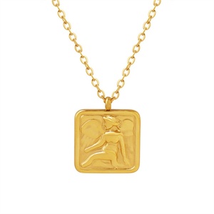 Nouvelle tendance : Collier carré en acier inoxydable plaqué or avec pendentif ange pour soirée - Product Image 1