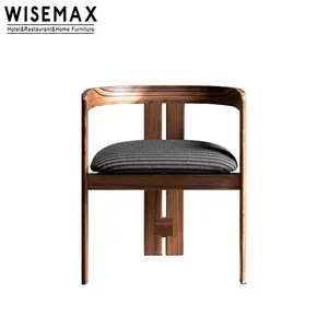 WISEMAX Mebel Ruang Makan Italia Mebel Kayu Walnut Warna Solid Bingkai Hotel Taman Kursi Makan dengan Bantal