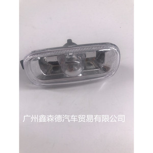 Carcasa de Luz Lateral para Guardabarros de Audi 8E0949127, 12V, Halógena, Repuesto para Luz Direccional - Product Image 1