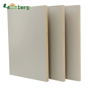 Panneau de contreplaqué PET HG 18 mm, finition mélamine PET blanche à points sur une face - Product Image 3