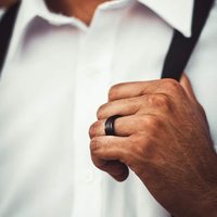 Bague en acier inoxydable rotative, résistante à la rouille et inaltérable, minimaliste, élégante, best-seller, polyvalente et bijou populaire.