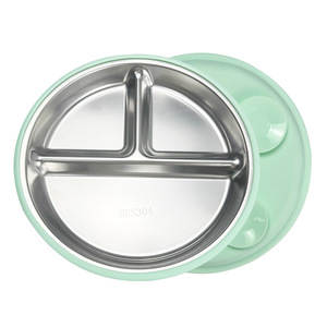 จานสแตนเลสแบบแบ่งช่องสำหรับเด็กเล็ก พร้อมขอบซิลิโคนถอดออกได้ - Product Image 5