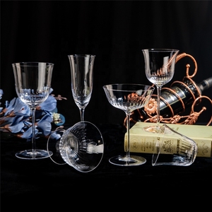 <span class=keywords><strong>Calice</strong></span> da Cocktail <span class=keywords><strong>a</strong></span> Forma di <span class=keywords><strong>Tulipano</strong></span> con Fondo Scanalato, Eleganti Flûte per Champagne, Bicchieri da Vino - Product Image 2