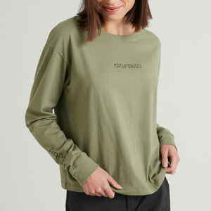 Camisetas personalizadas de manga larga para mujer Diseño de impresión elegante en tela suave y cómoda para ropa informal y oportunidades de marca - Product Image 4