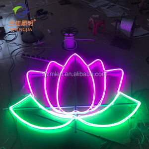 Luce Decorativa a LED a Forma di Stella e Luna Crescente per Natale e Halloween, Illuminazione Paesaggistica da Esterno con Telecomando - Product Image 6
