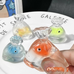 ของเล่นบีบปลาทองใส ยางนิ่ม Taba Squishy Tpr - Product Image 1