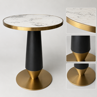 Mobilier de café-restaurant sur mesure avec tables en bois et métal, chaises, sièges de salon et bar à café