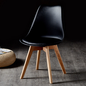 Sillas de plástico <span class=keywords><strong>tulip</strong></span>án modernas de fábrica al por mayor, patas de madera barata con <span class=keywords><strong>silla</strong></span> de oficina, <span class=keywords><strong>silla</strong></span> de comedor de PP nórdica de fácil instalación para sala de estar - Product Image 2