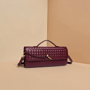 2026年新作 高級ヴィンテージスタイル ハンドメイド 幾何学模様 レディース PUレザー 編み込み ロングクラッチ ショルダーバッグ チェーンストラップ付き 結婚式 パーティー用 - Product Image 2