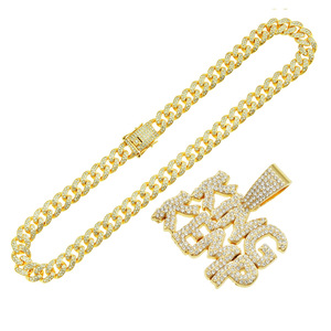 Nouveauté 2026 Colliers pour hommes avec pendentif lettre assemblée au design personnalisé et original, style Hip Hop Rap, Bijoux de mode en gros - Product Image 5