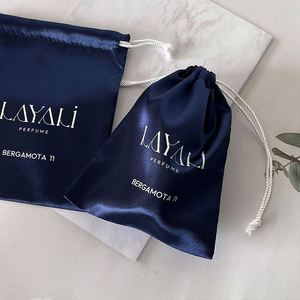 Pochette en satin personnalisée avec logo, sac à cordon, couleur personnalisable, taille adaptable, échantillon gratuit, impression sérigraphique colorée, promotion de bijoux - Product Image 4