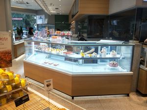 Vitrine réfrigérée pour gâteaux en forme de L, prix de gros bon marché - Product Image 6