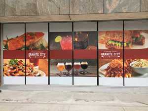 <span class=keywords><strong>Vinilo</strong></span>/PVC Ecológico Resistente a los Rayos UV e Impermeable para Ventanas Publicitarias, Calcomanía Decorativa con Forma Personalizada para Promoción de Tiendas - Product Image 1