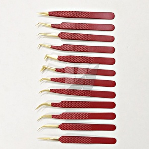 Pinzas de extensión de pestañas de acero inoxidable sostenibles japonesas con logotipo personalizado, Punta puntiaguda de alta calidad, diseño único dorado granate - Product Image 1