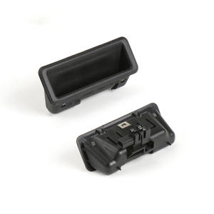 Pour <span class=keywords><strong>BMW</strong></span> E60 <span class=keywords><strong>E90</strong></span> E70 E71 E84 interrupteur de porte arrière de voiture poignée de coffre couvercle de coffre bouton poussoir interrupteur de hayon 1 3 série X1 X3 X5 X6 - Product Image 3