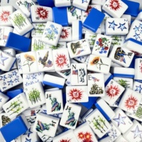 Ensemble de Mahjong Thème Patriotique pour 4 Joueurs, Moderne, Luxueux, Pliable, Portable, Écologique, Résistant à l'Eau, Prêt à l'Expédition, pour le Divertissement