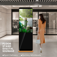 Affichage numérique intérieur 4K 50 55 pouces 7 * 24Hrs Floor Stand 2160P Portrait Split Screen LED Poster Display avec CMS Software