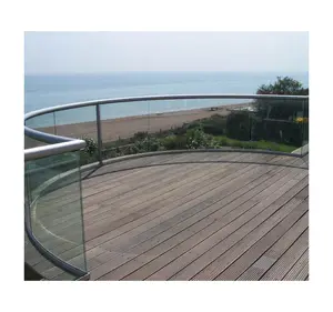 यू चैनल ग्लास रेलिंग सीढ़ियाँ डिजाइन एल्यूमीनियम आउटडोर इनडोर आधुनिक डिजाइन टेम्पर्ड ग्लास उच्च गुणवत्ता वाले यू चैनल रेलिंग
