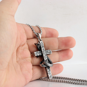 Yunnique – collier avec pendentif croix Cobra en acier inoxydable pour hommes, bijoux de mode de Style Punk rétro - Product Image 4