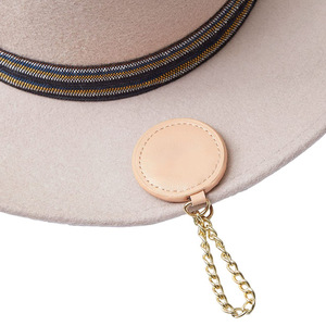 Nouvelle pince à chapeau portable en cuir PU, pince magnétique multifonction pour manteau et chapeau, adaptée à une utilisation en extérieur, pour chapeau de soleil, paille ou autres types de chapeaux. - Product Image 3