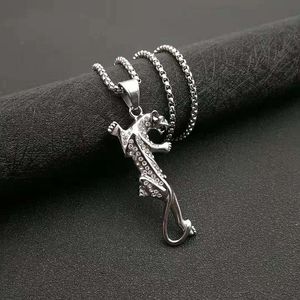 Collier pendentif léopard plaqué or Yunnique en acier inoxydable avec incrustation de zircon cubique, bijoux de fête unisexe, design animal du zodiaque - Product Image 3