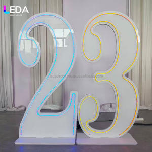 LEDA - Letras Gigantes de PVC Blancas Modernas con Luces LED, Soporte para Letras Gigantes con Bombillas LED para Bodas, Fiestas y Eventos - Product Image 3
