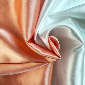 בד סאטן ארוג רך ונעים, גמיש, צבוע ומודפס, עמיד למים, במשקל בינוני, לאביזרי טקסטיל לבית לנשים וילדות. - Product Image 1