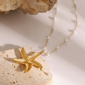 Collar <span class=keywords><strong>de</strong></span> oro <span class=keywords><strong>de</strong></span> acero inoxidable con perlas martilladas, concha, estrella <span class=keywords><strong>de</strong></span> mar, temática del océano, cadena ajustable 40 - Product Image 4