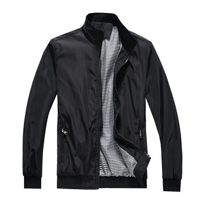 Veste pour homme Comfort Shield avec un design chaud au cœur, une forme décontractée et une utilisation polyvalente en plein air - Product Image 6