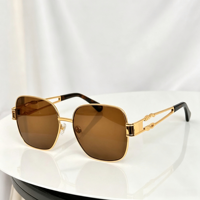Lunettes de soleil unisexes classiques à monture carrée en métal, verres dégradés UV400, pour femmes et hommes, en or et couleur claire