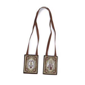Colgantes Escapularios Carmelitanos Hechos a Mano, Amuletos Bordados Unisex de Poliéster y Lana, para Aniversario y Uso Ceremonial, Cadena Estilo Europa América - Product Image 1