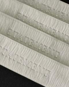 Étiquettes tissées personnalisées pour vêtements, logo de marque en gros, étiquette tissée haute densité pour vêtements - Product Image 3