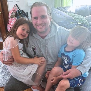 <span class=keywords><strong>Sweat</strong></span>-shirt à capuche <span class=keywords><strong>personnalisé</strong></span> père fille motif solide brodé <span class=keywords><strong>Sweat</strong></span>-shirt <span class=keywords><strong>personnalisé</strong></span> Photo hiver col à capuche cadeau parfait pour <span class=keywords><strong>papa</strong></span> - Product Image 6